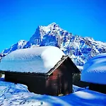 Thun Alps Scenic Views And Concierge By Swisshut * Merligen